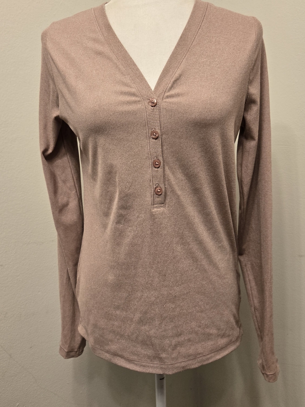 Atleta Women's V-Neck Long Sleeve Henley Top – Dusty Rose